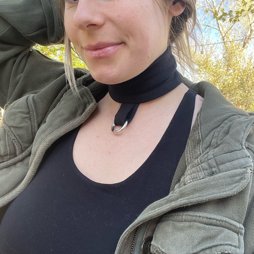 Elegant Black Choker Necklace - Picture 5 of 12